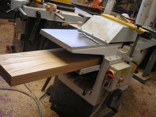 Thicknessing boards